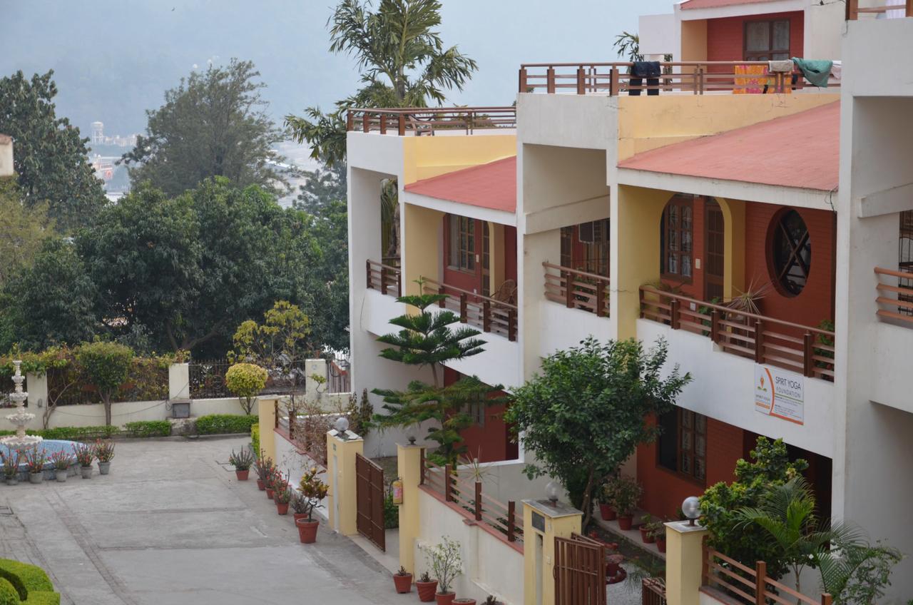 Ganga Vatika Ayurveda Bhavan Hotell Rishīkesh Eksteriør bilde